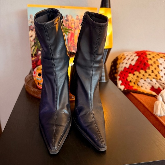 OAK + FORT Black Pointed Toe Heeled Ankle Boots - Picture 2 of 4